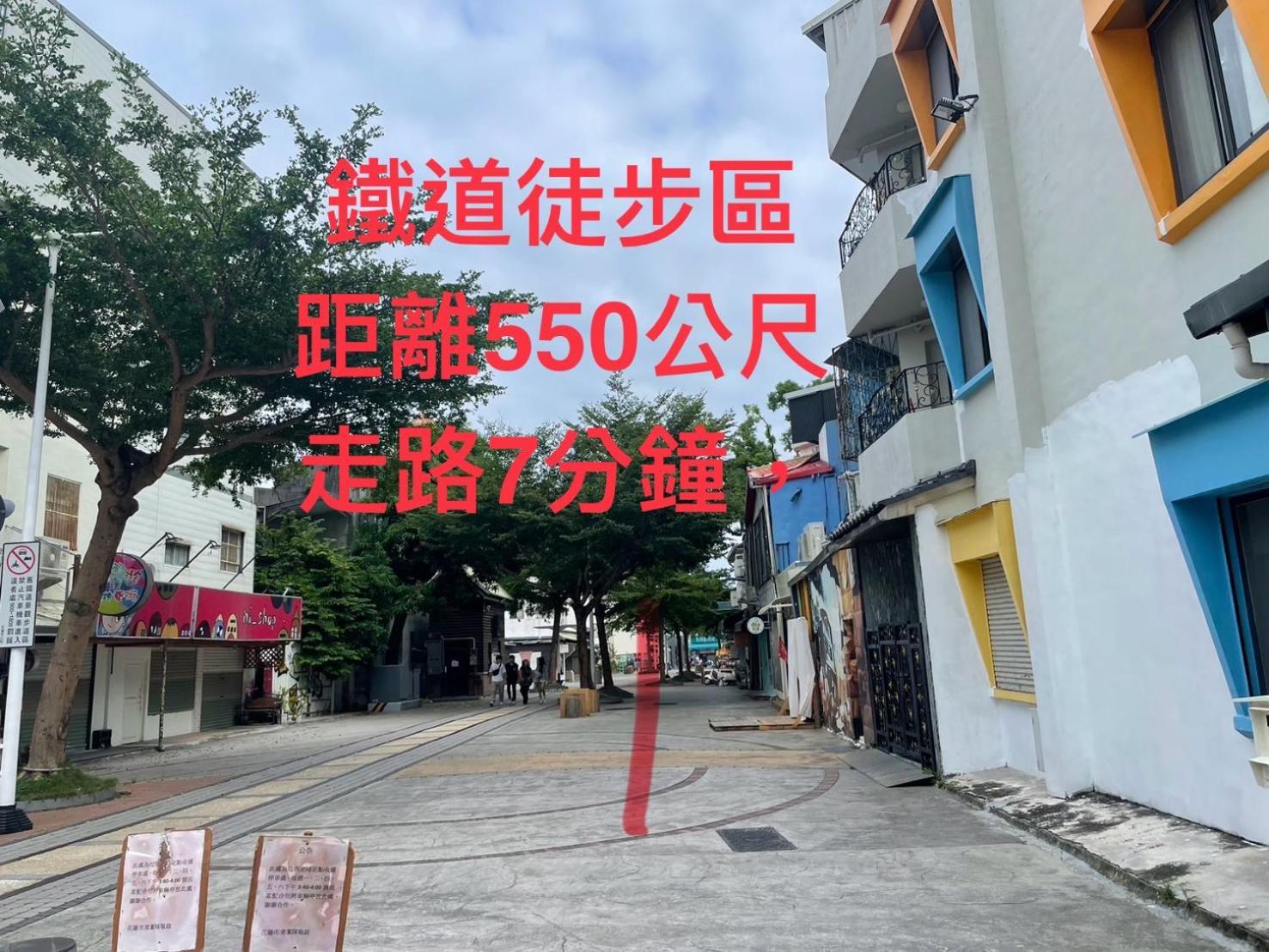 小小鋼琴家民宿&近夜市文創美食街 Хуалянь Экстерьер фото