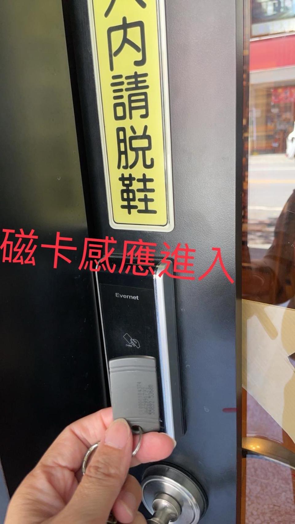 小小鋼琴家民宿&近夜市文創美食街 Хуалянь Экстерьер фото